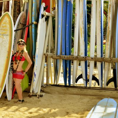 YouTube red bikini stand surfboards Waikiki7499.3